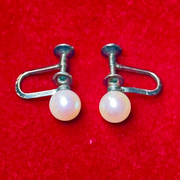 Mikimoto Cream Pearl Screw-Back Earrings - Picture 13 of 13